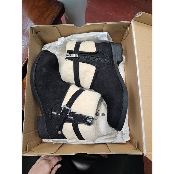 Liz Claiborne Jonsea Boots SZ 8.5 Ankle Boot Black - Picture 10 of 10